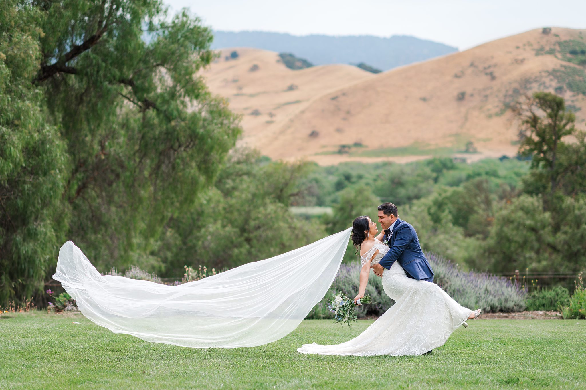 Flying Veil Bride-Paicines-Ranch-Wedding-chasingchickadeesphotography-Arcidiacono_0261